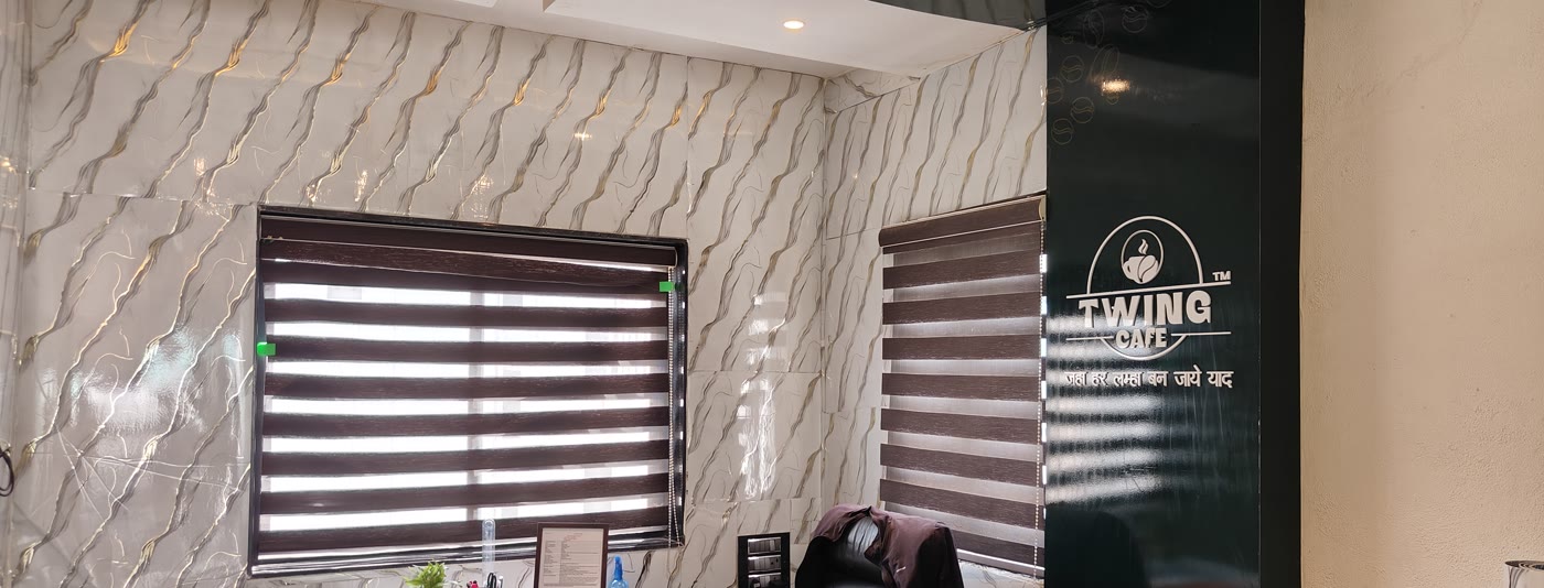 Twing Cafe corporate office workstation